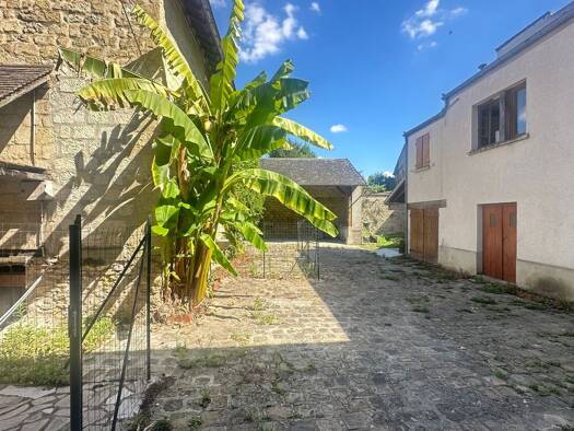 Immeuble à vendre 435 000 € 165 m² Cergy 95000