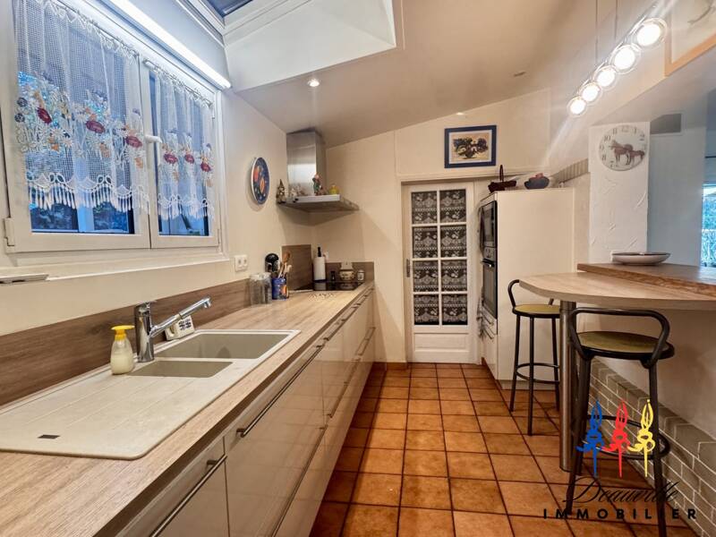 Maison à vendre, 143m², BONNEVILLE SUR TOUQUES