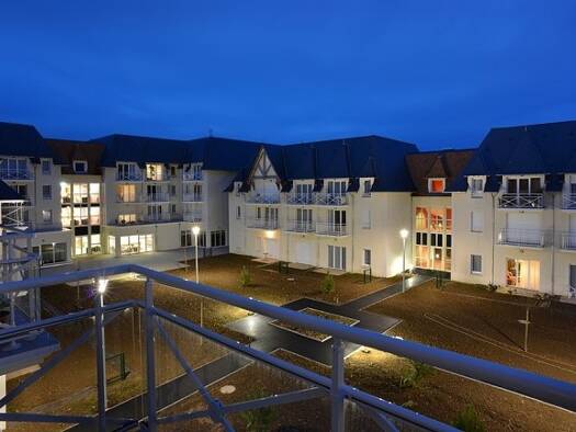 Appartement à vendre 254 253 € 3 pièces 2 chambres 69,2 m² RDC Courseulles-sur-Mer 14470