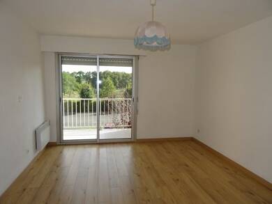 Appartement à louer 473 € 1 pièce 24 m² Étage 2/4 disponible à partir du 18/08/2025 Olivet 45160