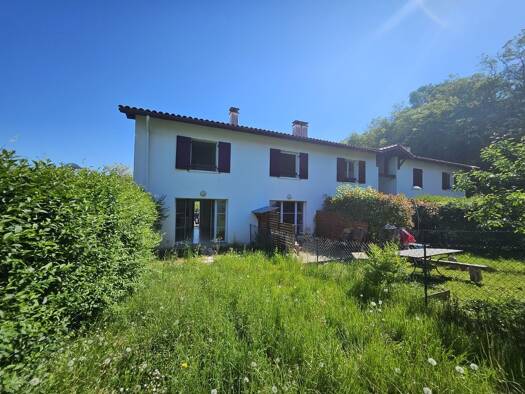 Appartement à vendre 250 000 € 3 pièces 2 chambres 62 m² RDC Lahonce 64990