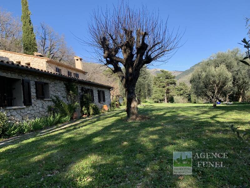 Maison à vendre, 150m², SAINT VALLIER DE THIEY