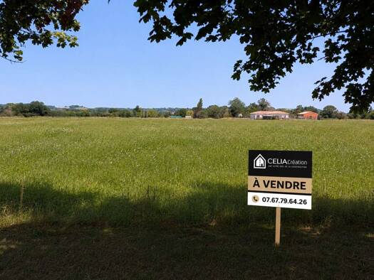 Terrain constructible à vendre 80 000 € 901 m² de terrain Villemur-sur-Tarn 31340