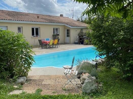 Maison de plain-pied à vendre 232 000 € 4 pièces 3 chambres 123 m² 1 373 m² de terrain Singleyrac 24500