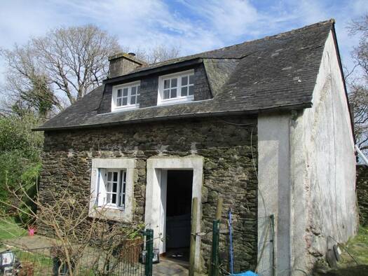 Maison à vendre 61 480 € 3 pièces 2 chambres 60,2 m² 196 m² de terrain Saint-Hernin 29270