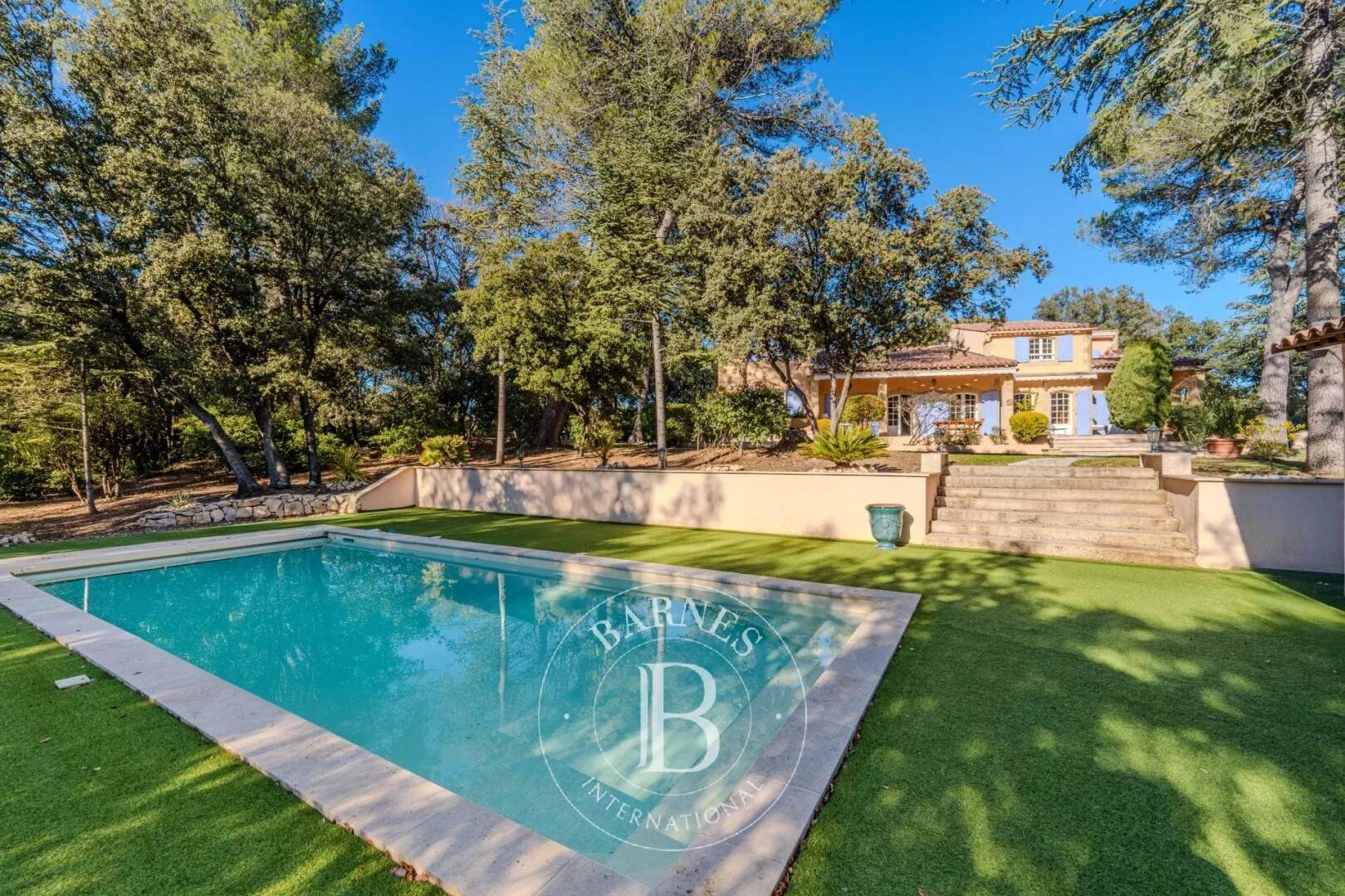 Maison à vendre, 360m², LA BASTIDE DES JOURDANS