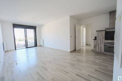 Appartement à louer 815 € 3 pièces 2 chambres 67 m² Étage 2/3 Coteaux Ouest-Pasteur Rouen 76000