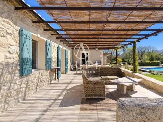 Maison à vendre 1 500 000 € 5 pièces 4 chambres 180 m² 2 000 m² de terrain Les Ecarts Saint-Rémy-de-Provence 13210