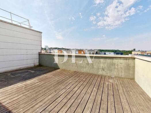 Appartement à vendre 210 000 € 5 pièces 3 chambres 89 m² Étage 4/4 Ouest Avon 77210