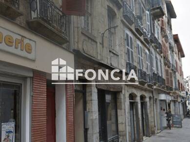 Appartement à louer 526 € 2 pièces 1 chambre 37 m² 3ème étage Petit Bayonne Bayonne 64100