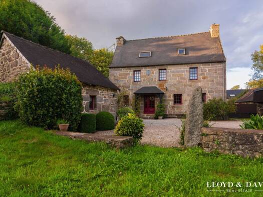 Château à vendre 435 000 € 5 pièces 3 chambres 176 m² Kergrist-Moëlou 22110