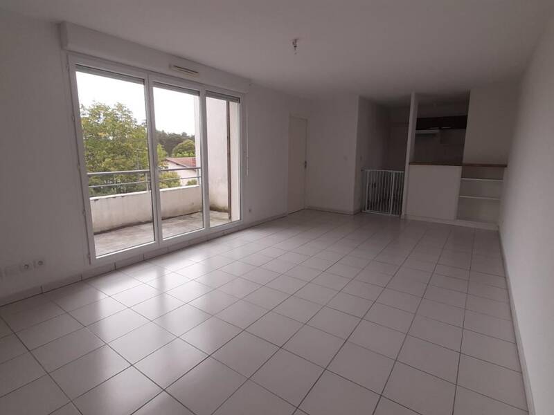 Maison à louer, 56m², CARBONNE