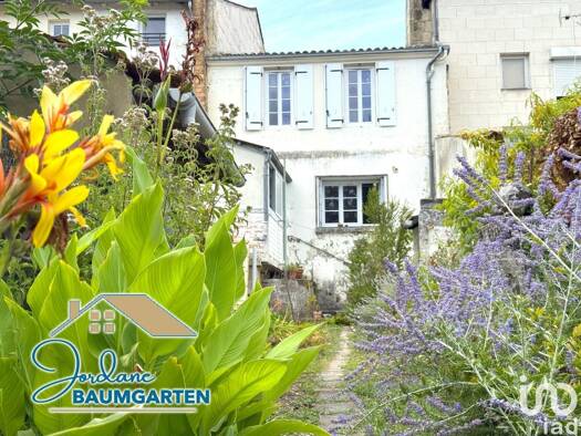 Maison à vendre 148 000 € 4 pièces 3 chambres 126 m² 205 m² de terrain Pons 17800