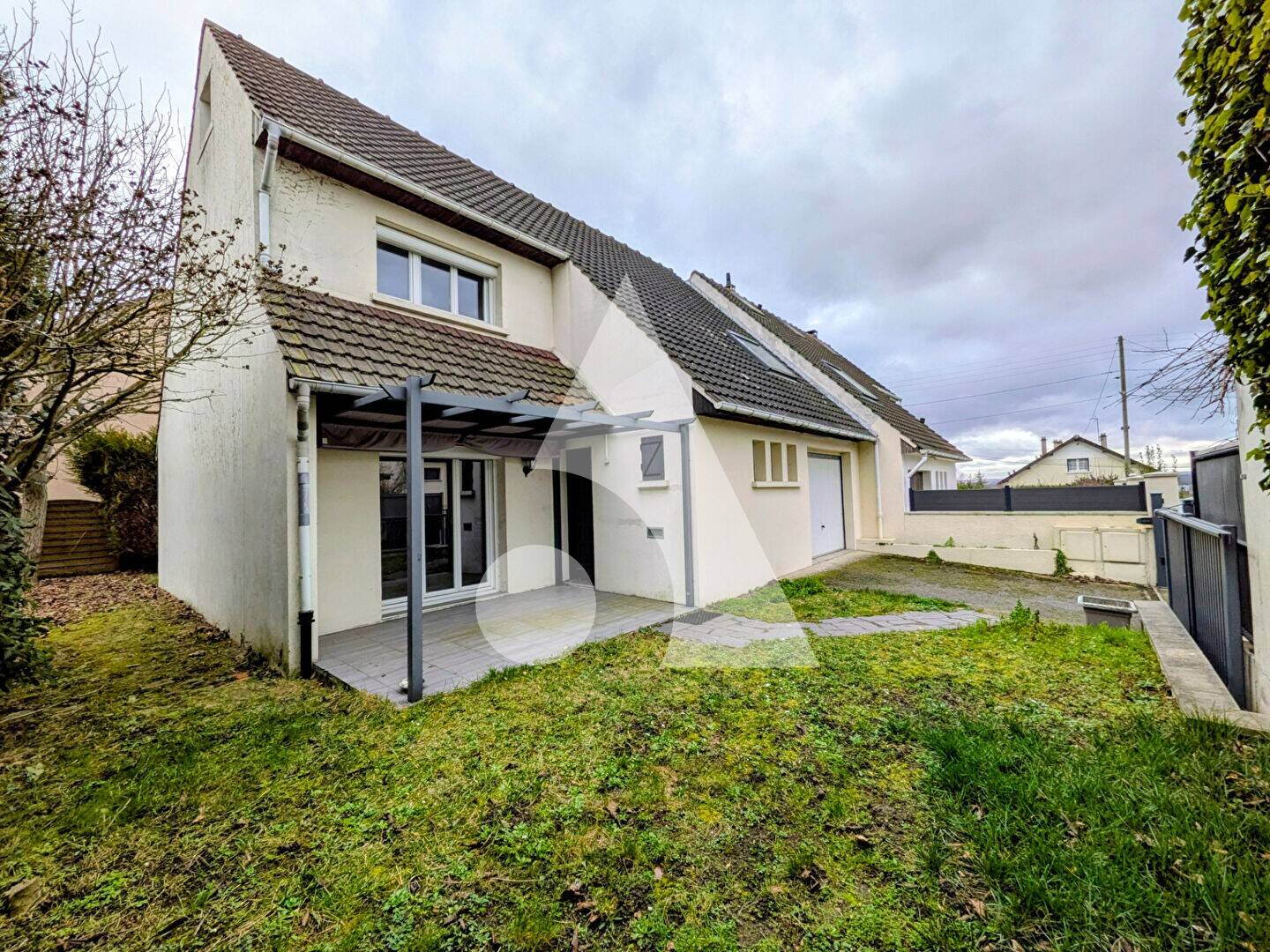 Maison à vendre, 103m², LA FRETTE SUR SEINE