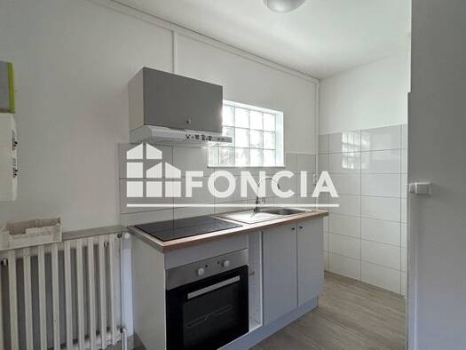 Appartement à louer 410 € 1 pièce 38,1 m² 1er étage Dienat-Forges Montluçon 03100