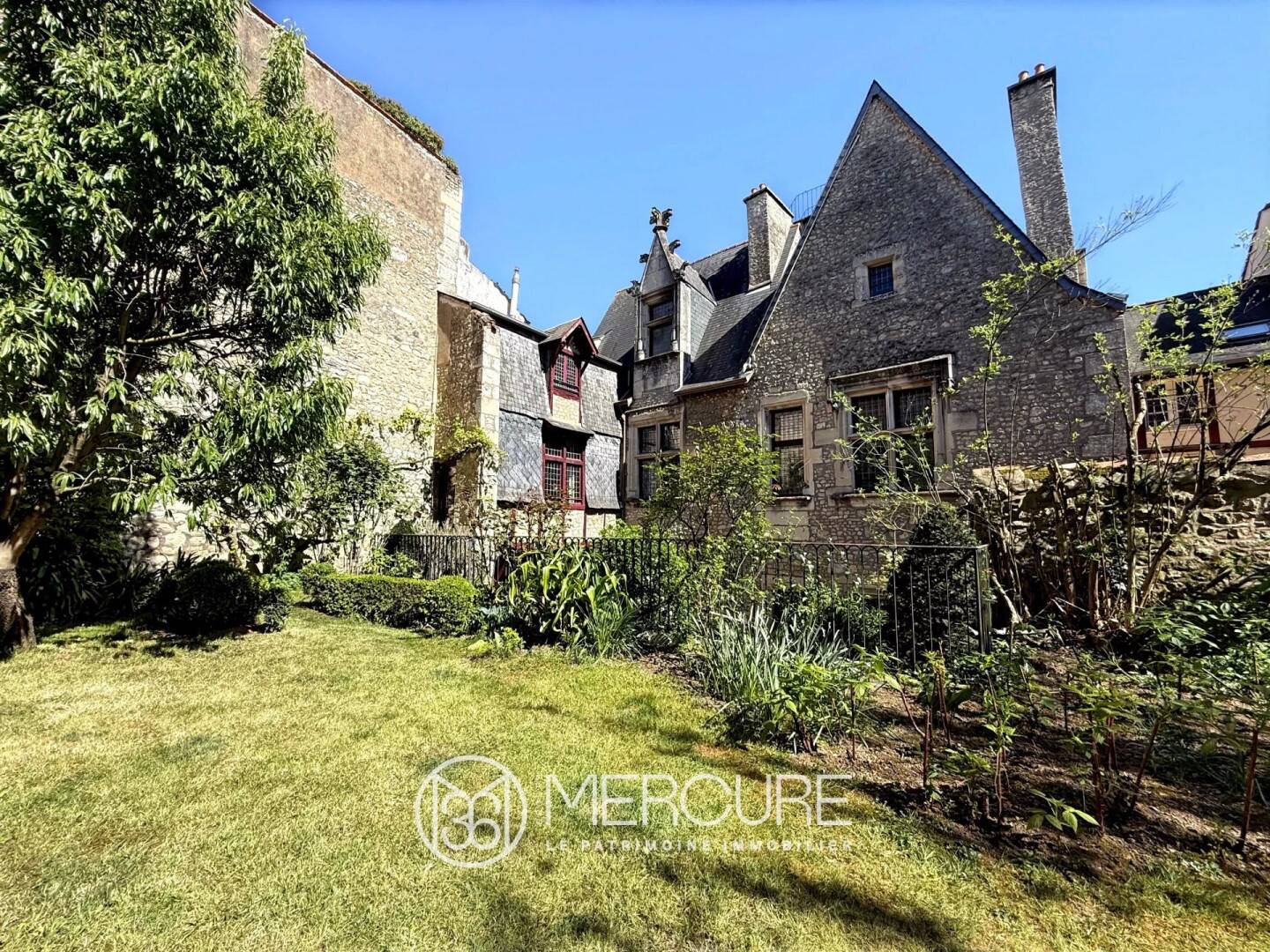Maison à vendre, 376m², POITIERS