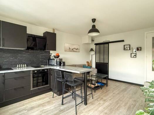 Maison à vendre 138 000 € 3 pièces 2 chambres 55 m² Mirefleurs 63730