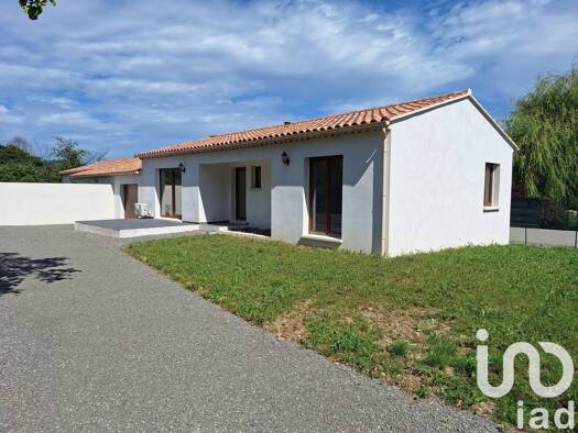 Maison de plain-pied à vendre 272 000 € 5 pièces 3 chambres 93 m² 454 m² de terrain Piégros-la-Clastre 26400
