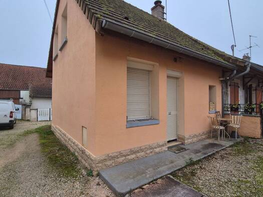 Maison de ville à vendre 110 000 € 4 pièces 2 chambres 70 m² 230 m² de terrain Bragny sur Saone 71350