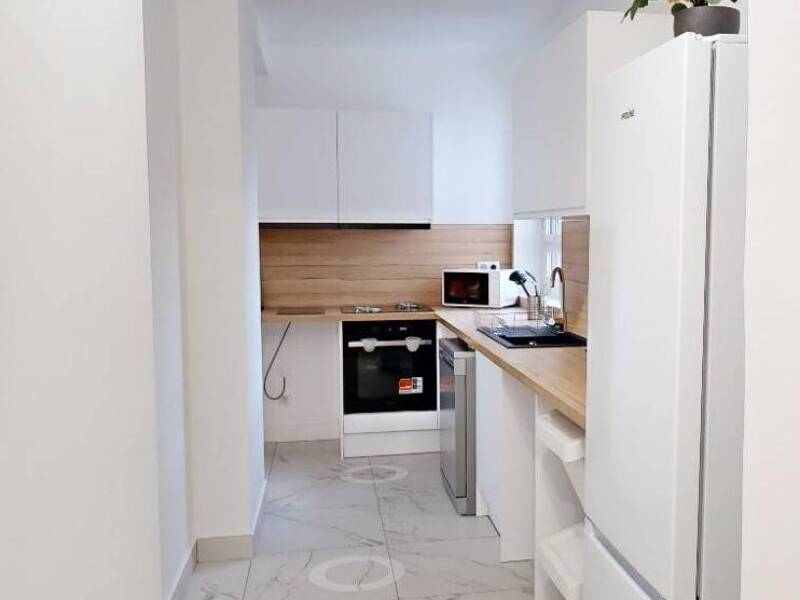 Maison à louer, 9m², PARIS 16E