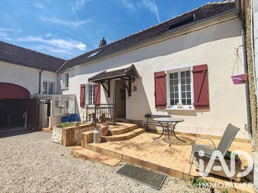 Maison à vendre 102 500 € 4 pièces 3 chambres 140 m² 271 m² de terrain Dyé 89360