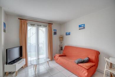 Appartement à louer 632 € 1 pièce 24 m² Guyancourt 78280