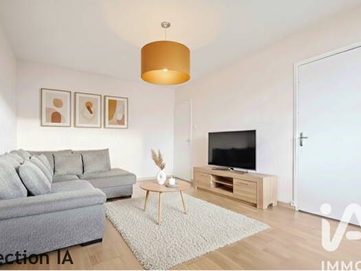 Appartement à vendre 125 000 € 3 pièces 2 chambres 69 m² Étage 4/4 Les Nations Vandœuvre-lès-Nancy 54500