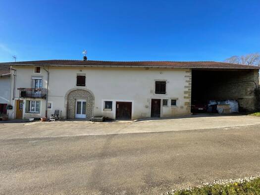 Maison à vendre 140 000 € 4 pièces 3 chambres 122 m² 687 m² de terrain Dramelay 39240