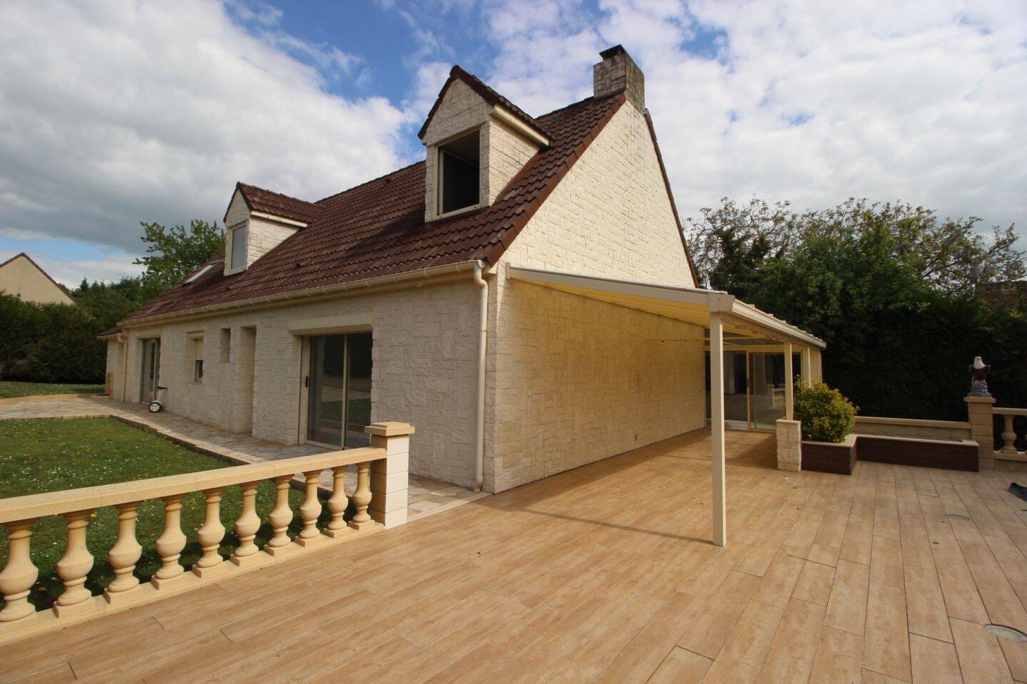 Maison à vendre, 238m², MANDRES LES ROSES