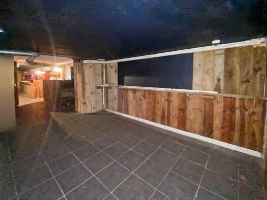 Local commercial à vendre 142 000 € École Joseph Bara-Groupe scolaire Carnot-Hôtel de Ville Agen 47000