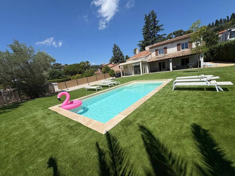 Maison à louer, 215m², MOUGINS