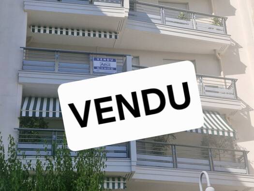 Appartement à vendre 350 000 € 4 pièces 3 chambres 100 m² Étage 3/4 Bron 69500