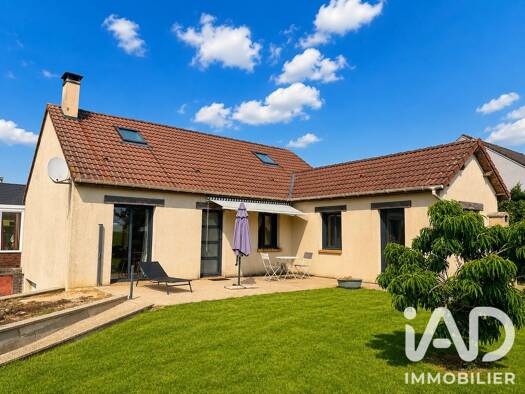 Maison à vendre 240 000 € 6 pièces 4 chambres 137 m² 1 060 m² de terrain La Feuillie 76220