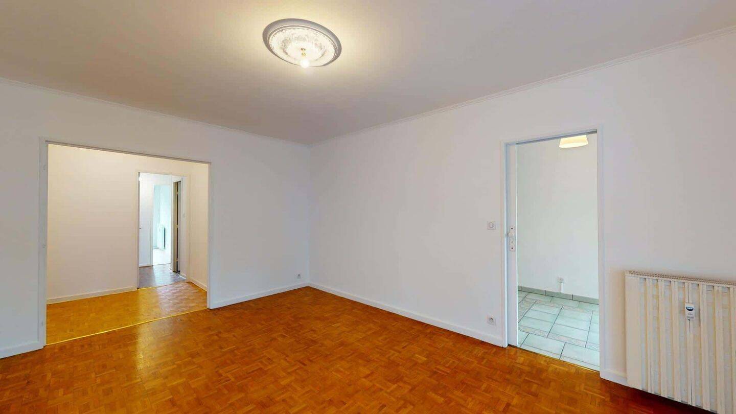 Apartment in Avenue des Champs Perdrix, Dijon for 83 m² with 3 b — 3