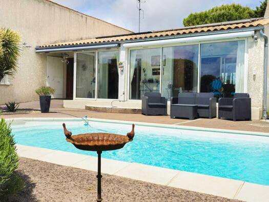 Maison en viager Bouquet 165 900 € 7 pièces 4 chambres 185 m² 803 m² de terrain Marsilly 17137