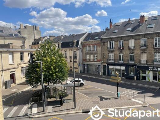 Colocation à louer 580 € 1 pièce 2 chambres 11 m² 2ème étage Centre Ville Reims 51100