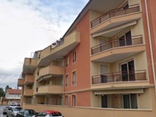 Parking à louer 105 € 35 m² Centre-Loire Saint-Just-Saint-Rambert 42170