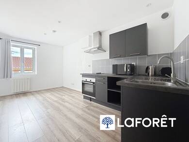 Appartement à louer 595 € 2 pièces 1 chambre 34 m² Étage 3/4 Bourgoin Jallieu 38300