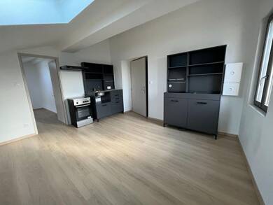 Appartement à louer 450 € 1 pièce 23,9 m² Dernier étage, Étage 2/2 Lasbordes 11400