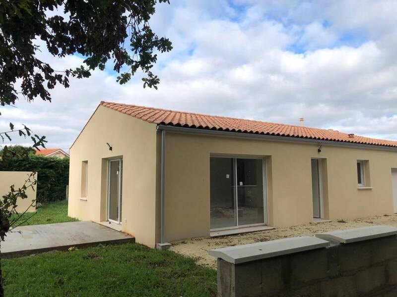 Maison à louer, 91m², CABARIOT