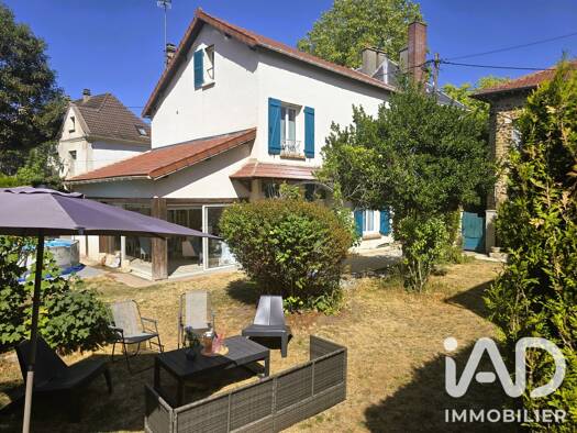 Maison de ville à vendre 324 000 € 5 pièces 3 chambres 109 m² 335 m² de terrain Village-Val Roger Villiers-le-Bel 95400