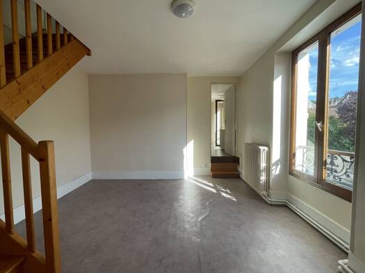 Duplex à louer 880 € 3 pièces 2 chambres 54,7 m² Étage 1/2 Mézières-sur-Seine 78970