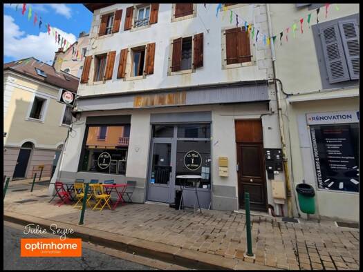 Appartement à vendre 260 000 € 4 pièces 3 chambres 77 m² Étage 1/2 Centre Gex 01170