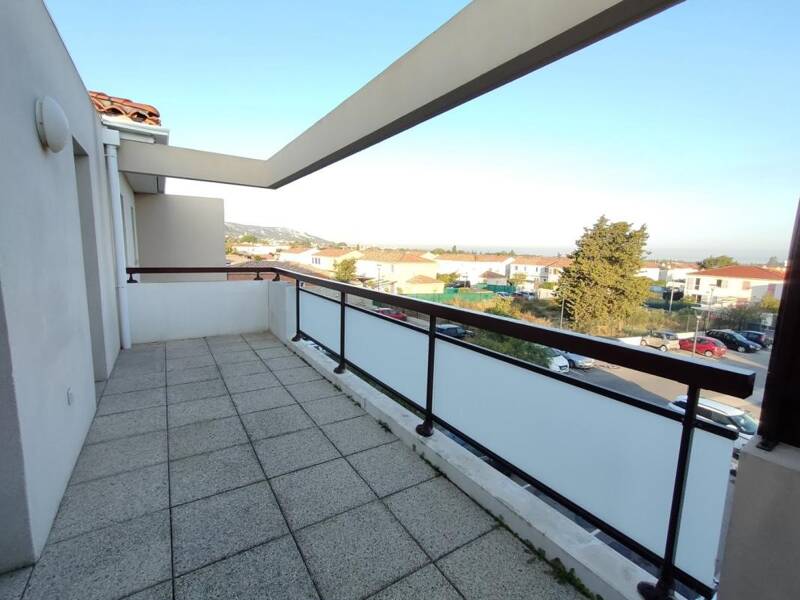 Maison à louer, 43m², CHATEAUNEUF LES MARTIGUES