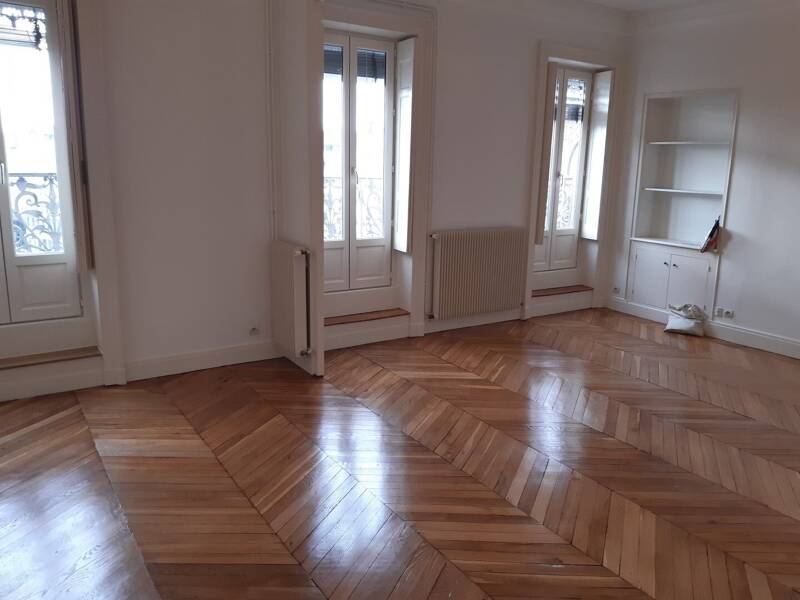 Maison à louer, 82m², LYON 1ER