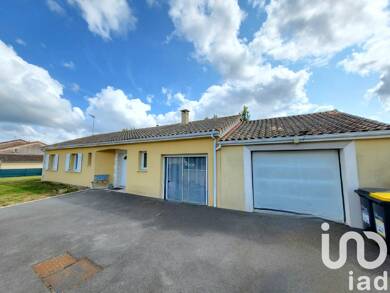 Maison de plain-pied à vendre 189 000 € 6 pièces 4 chambres 110 m² 695 m² de terrain Availles-en-Châtellerault 86530