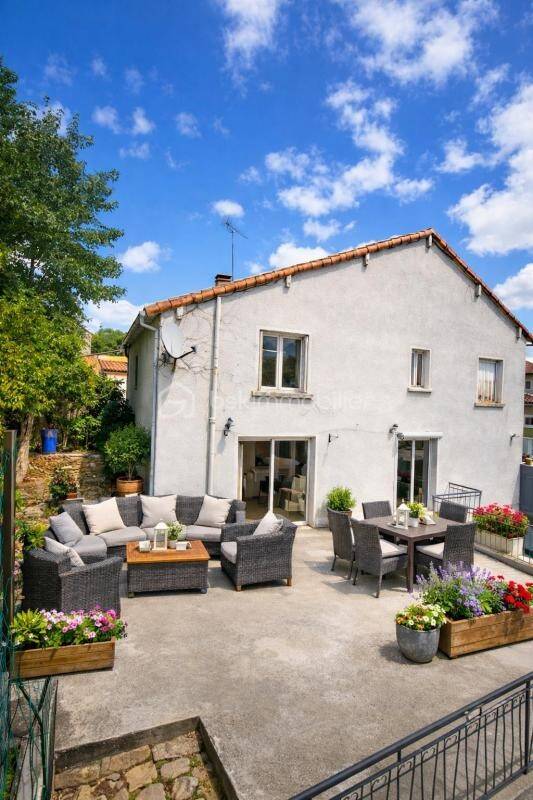 Maison à vendre, 175m², NANTEUIL EN VALLEE