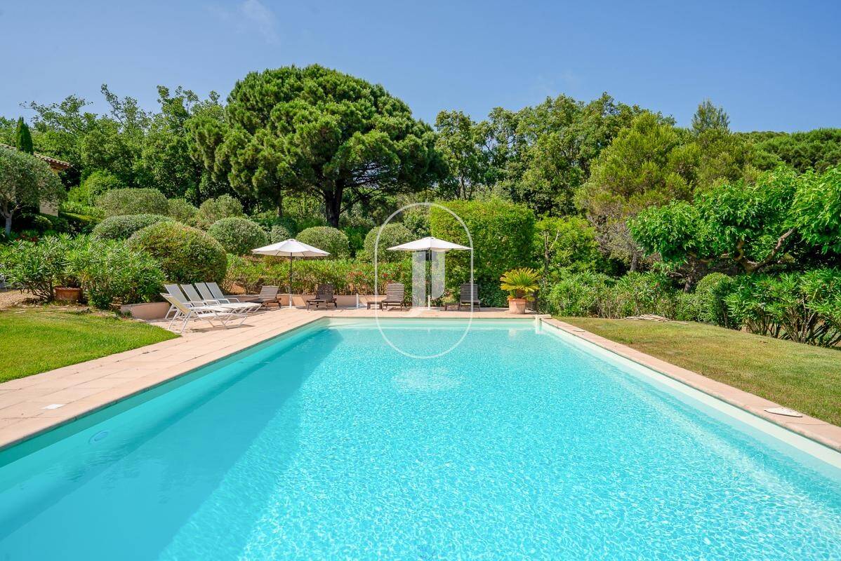 Maison à vendre, 300m², LA CROIX VALMER