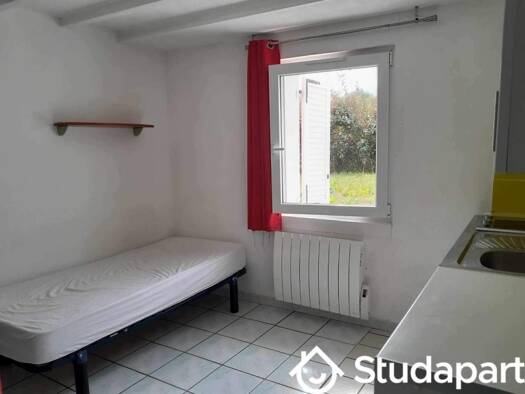Appartement à louer 385 € 1 pièce 22 m² RDC Sevenans 90400