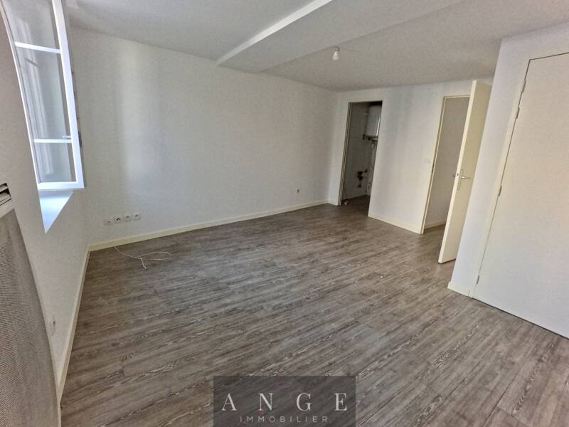 Maison à vendre, 21m², CUERS